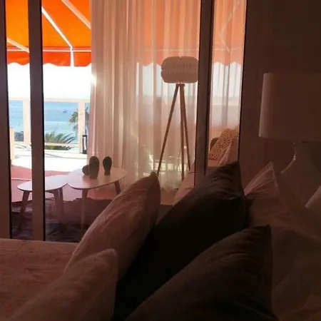 Apartment Beachfront Los Cristianos *